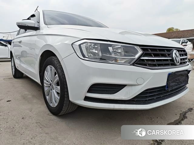 Volkswagen Bora 2023 Белый из Китая, фото 3
