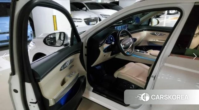 Genesis GV70 2023 Белый из Кореи, фото 5