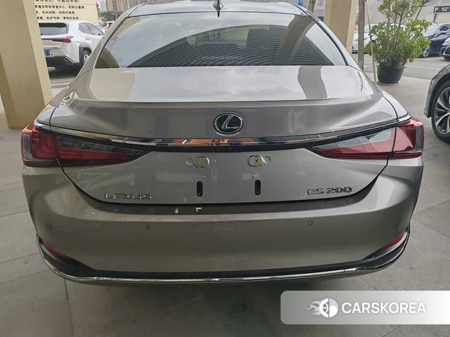 Lexus ES id 4329018 из Китая 9