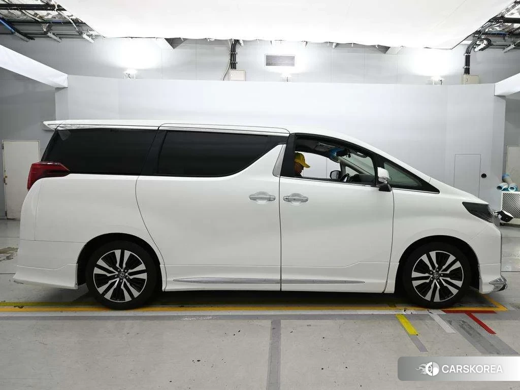 Toyota Alphard 2021 из Японии, фото 3