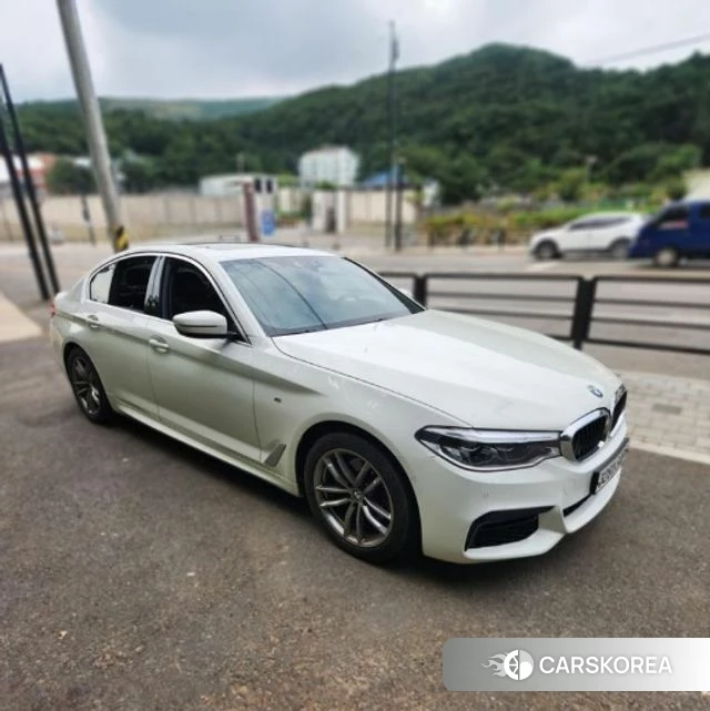 BMW 5 Series (G30) id 4914492 из Кореи 10