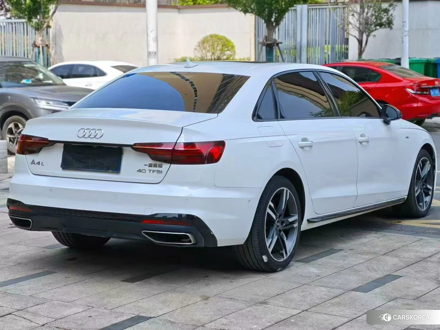 Audi A4L 2021 Белый из Китая, фото 3