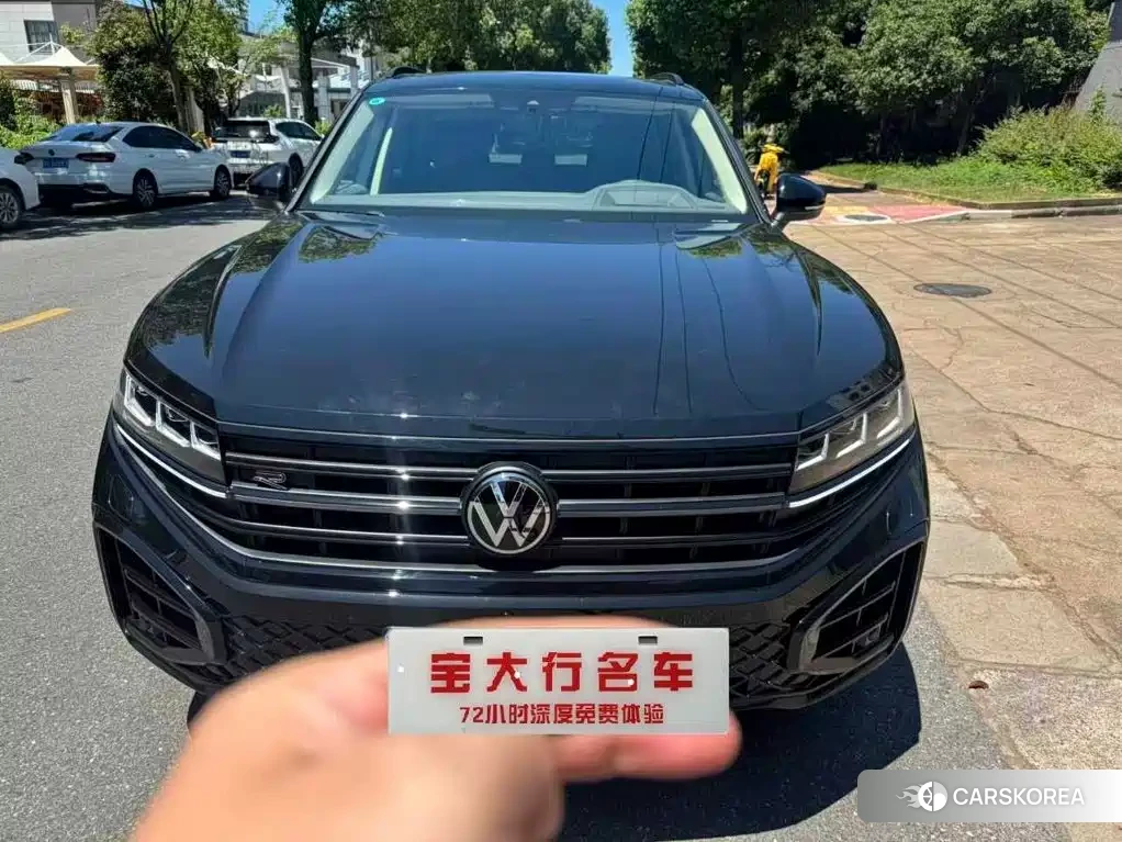 Volkswagen Touareg 2026 Черный из Китая, фото 3