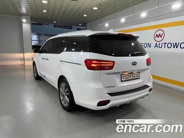 Kia The New Carnival id 2936764 из Кореи 13