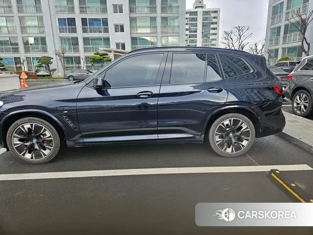 BMW iX3 2022 Черный из Кореи, фото 3