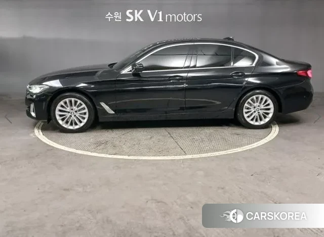 BMW 5 Series (G30) id 3438853 из Кореи 13