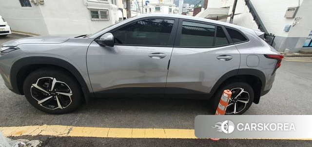 Chevrolet (GM Daewoo) Trax Crossover 2024 Серый из Кореи, фото 3