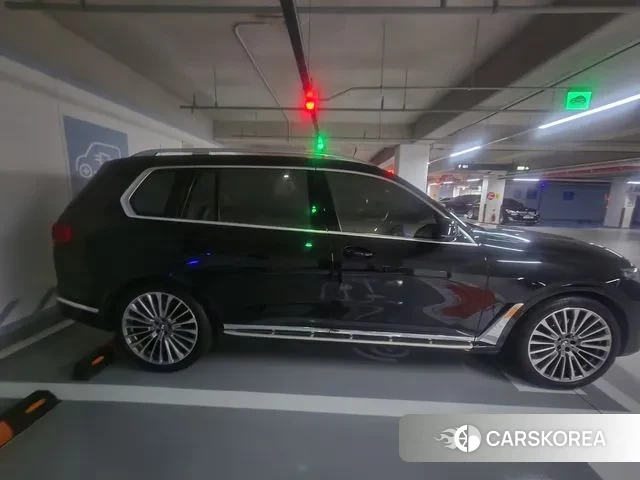 BMW X7 (G07) 2021 Черный из Кореи, фото 3