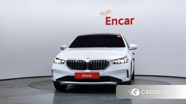 BMW 5 Series (G60) id 3620175 из Кореи 13