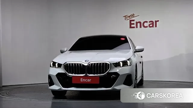 BMW 5 Series (G60) id 3576322 из Кореи 13