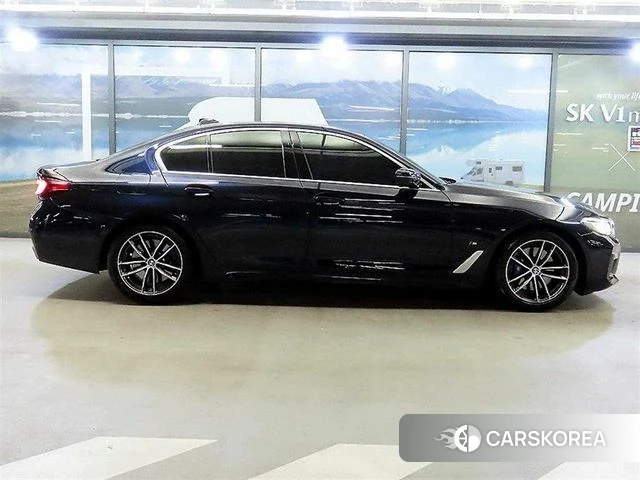 BMW 5 Series (G30) id 3841834 из Кореи 13