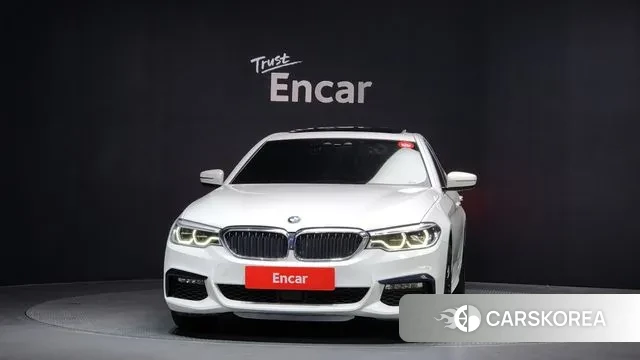 BMW 5 Series (G30) id 3520316 из Кореи 13