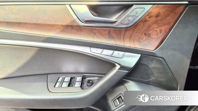 Audi A6L id 4260801 из Китая 10