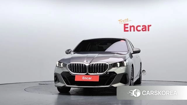 BMW 5 Series (G60) id 4649647 из Кореи 13