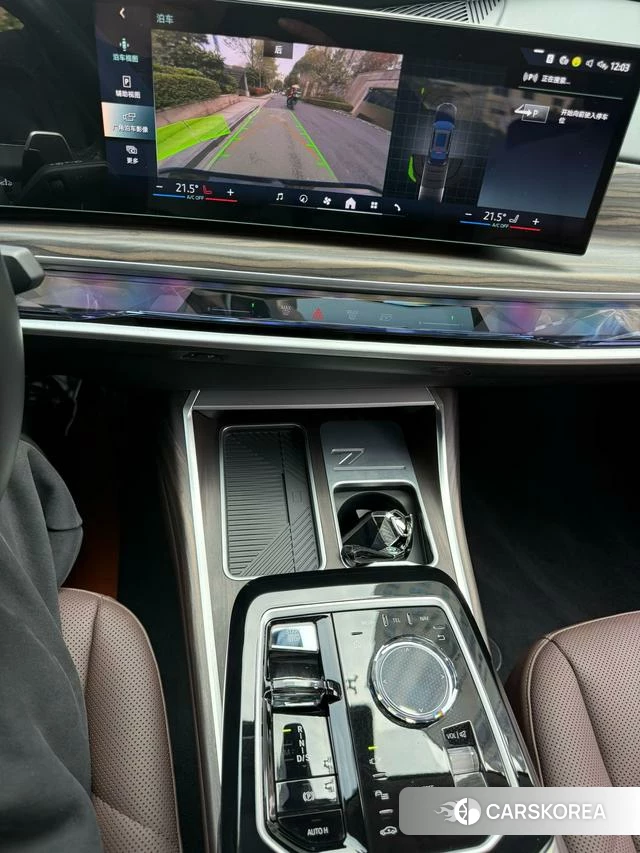 BMW 7 series 2024 Черный из Китая, фото 3