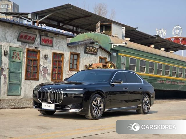 BMW 7 series 2025 Черный из Китая, фото 3