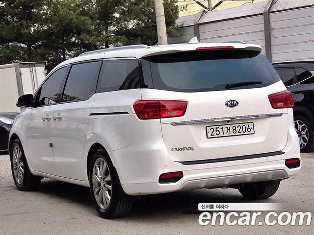 Kia The New Carnival id 2320177 из Кореи 13