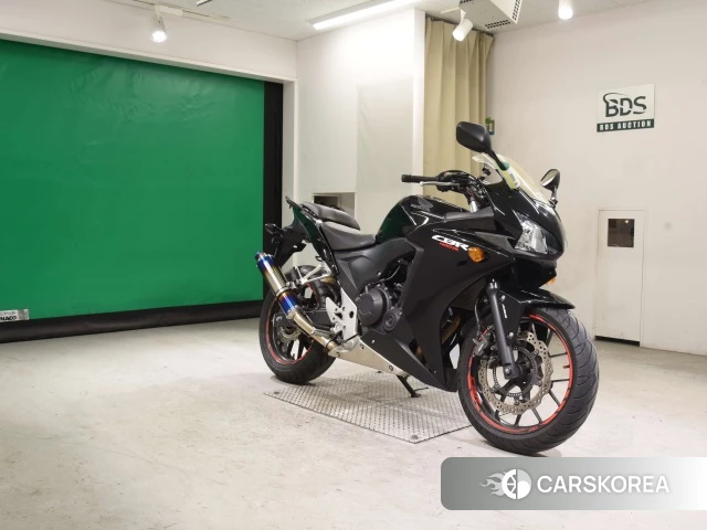 Проданный Honda CBR400R 2018 из Японии, фото 3