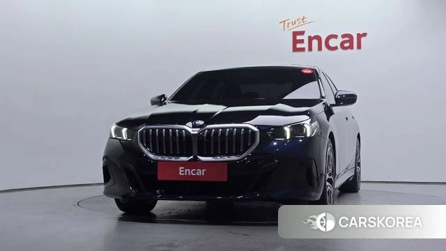 BMW 5 Series (G60) id 4630421 из Кореи 23