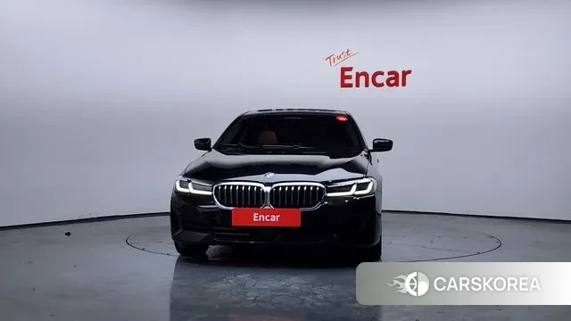 BMW 5 Series (G30) id 3735408 из Кореи 13