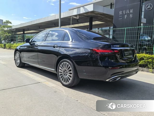 Mercedes-Benz E-class 2023 Черный из Китая, фото 6