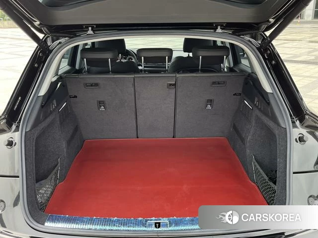 Audi Q5L id 4359041 из Китая 14