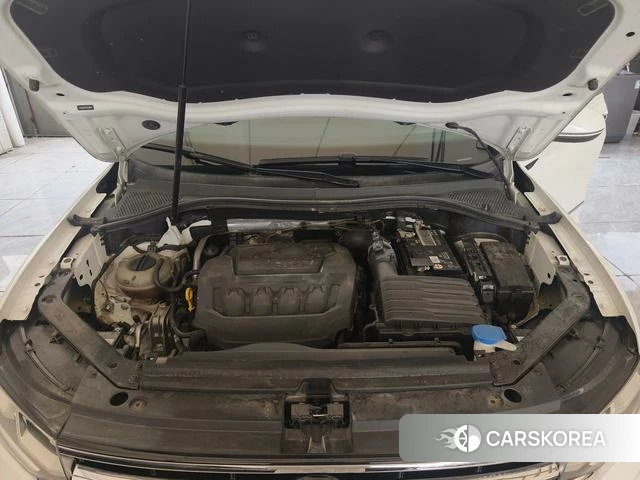 Volkswagen Tiguan L id 4321335 из Китая 22