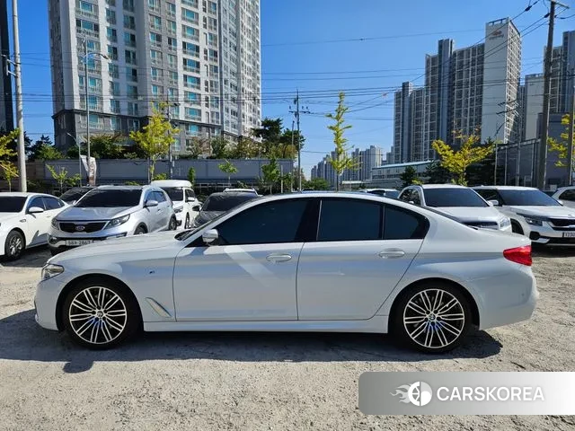 BMW 5 Series (G30) id 3275320 из Кореи 13