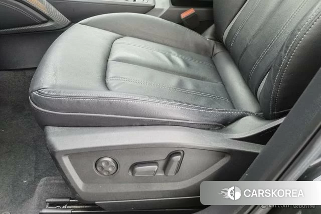 Audi Q2L id 4298126 из Китая 17