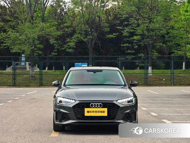 Audi A4L 2022 Темно-серый из Китая, фото 4