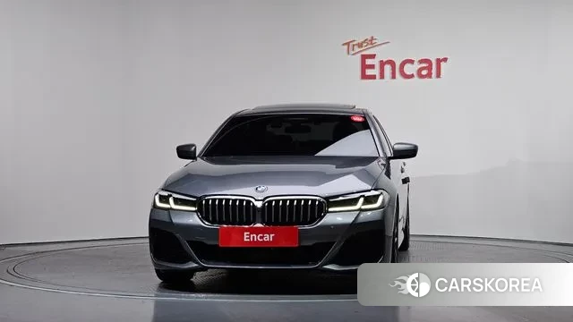 BMW 5 Series (G30) id 3487477 из Кореи 13