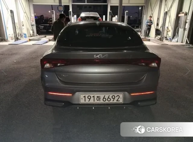 Kia K5 3rd generation 2022 Серебристо-серый из Кореи, фото 3