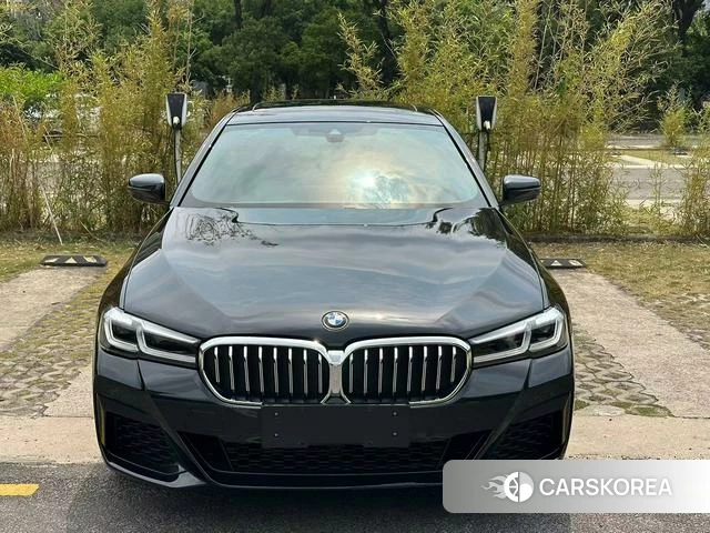 BMW 5 series 2021 Черный из Китая, фото 3