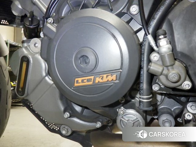 Engine photo