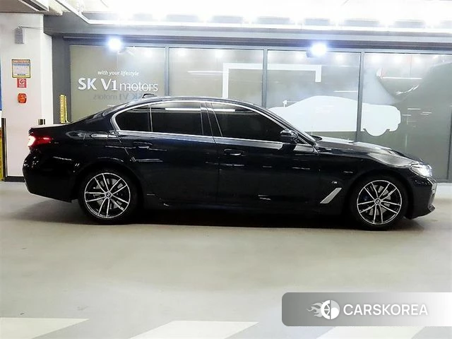 BMW 5 Series (G30) id 4281765 из Кореи 13