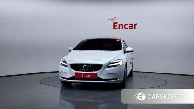 Volvo V40 Cross-Country id 3742811 из Кореи 13