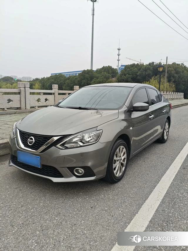 Nissan Xuan Yi 2023 Темно-серый из Китая, фото 6