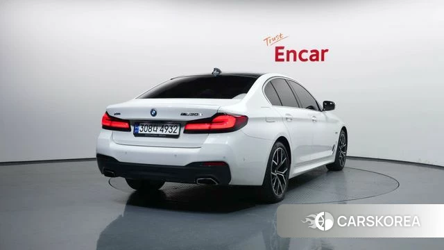 BMW 5 Series (G30) id 4195439 из Кореи 23