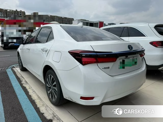 Toyota Corolla dual engine E+ 2022 Белый из Китая, фото 3