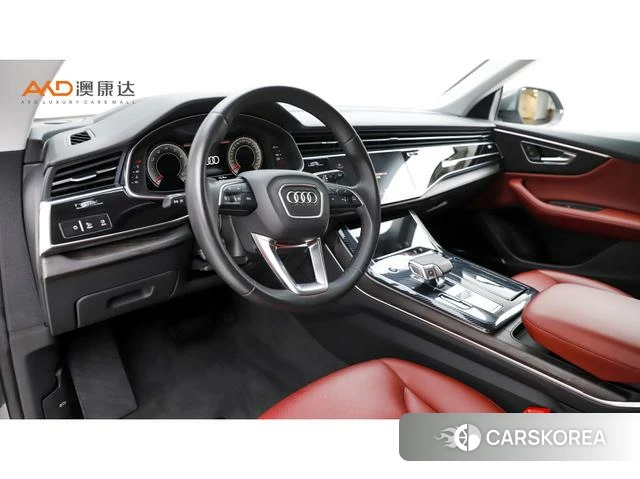 Audi Q8 2021 Темно-серый из Китая, фото 3