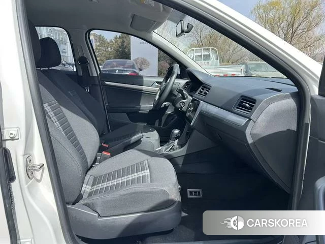 Volkswagen Lavida 2023 Белый из Китая, фото 3