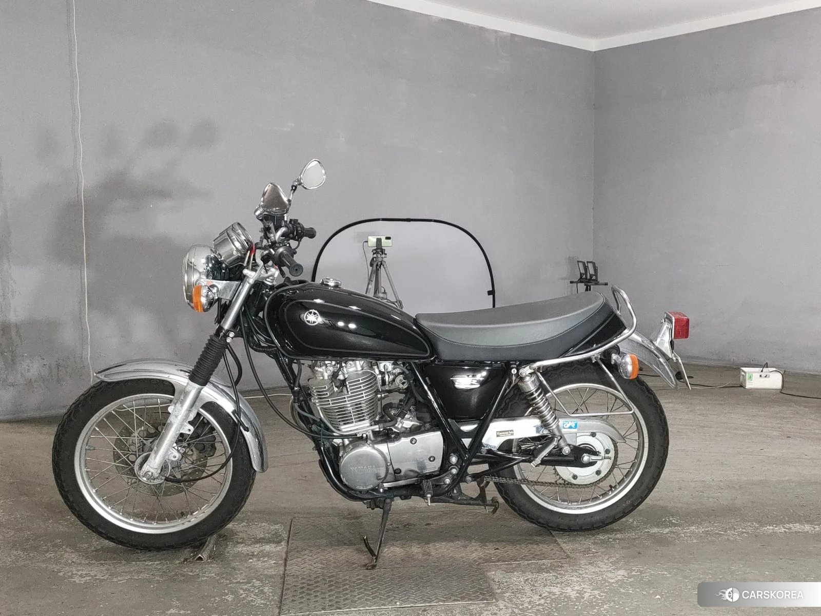 Проданный Yamaha SR 400 2018 из Японии