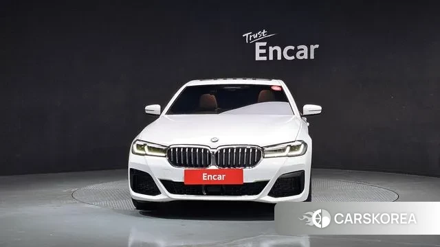 BMW 5 Series (G30) id 3675299 из Кореи 13