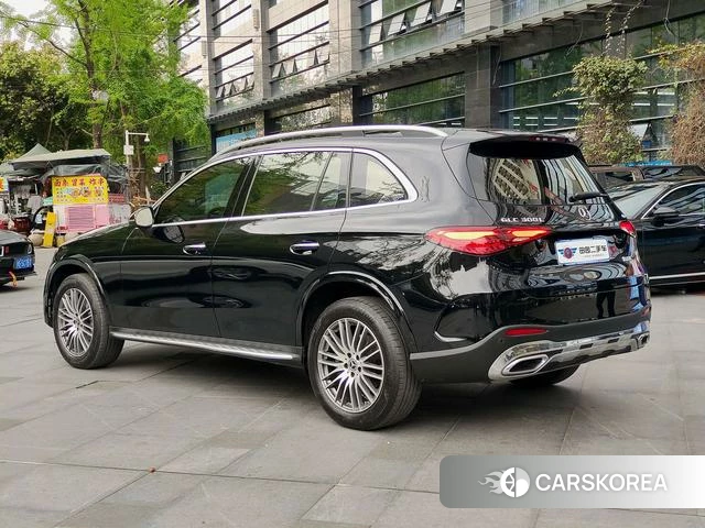 Mercedes-Benz GLC 2024 Черный из Китая, фото 3