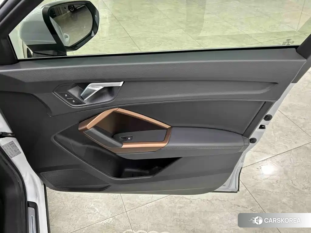 Audi Q3 id 4629655 из Китая 19