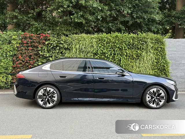 BMW 5 series id 4265497 из Китая 13