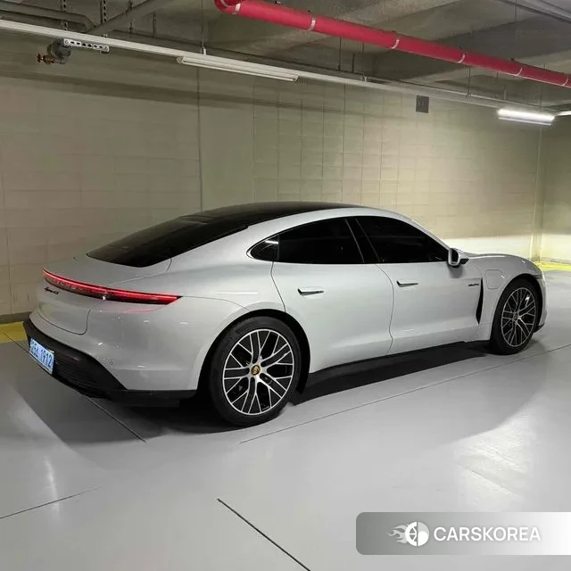 Porsche Taycan id 2914988 из Кореи 7