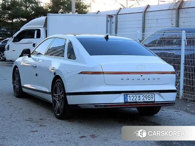 Hyundai Grandeur (GN7) id 3431562 из Кореи 13