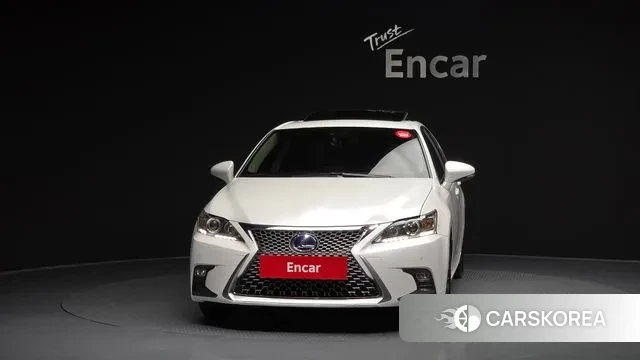 Lexus CT200h id 3748513 из Кореи 13