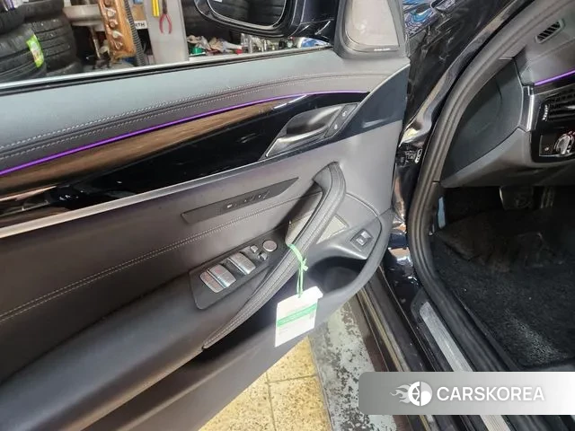 BMW 5 Series (G30) 2022 Черный из Кореи, фото 6